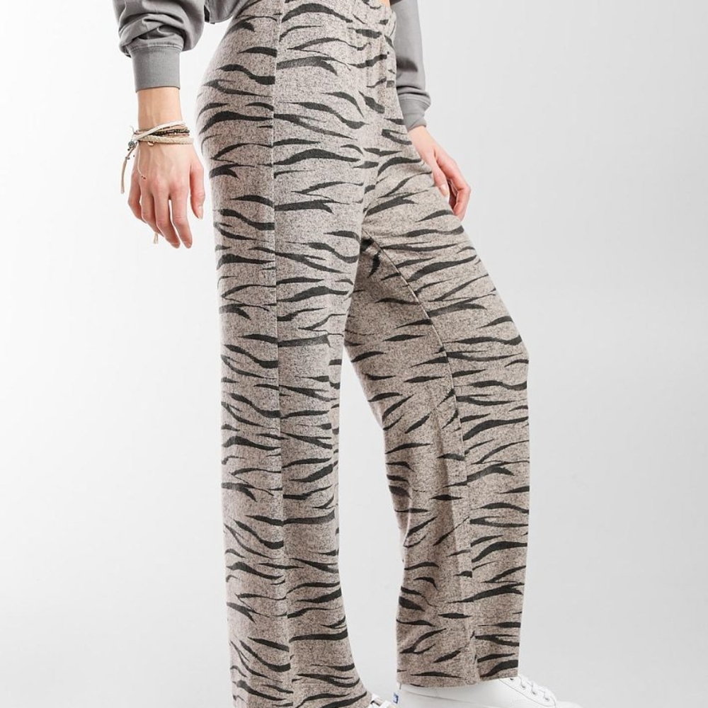 🌶REDUCED🌶Z-SUPPLY Brinley zebra marled pant in frappe & black